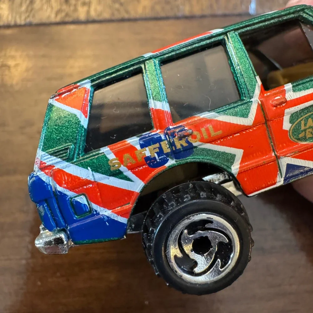 Hot Wheels Range Rover World Racers Green Union Jack Diecast Car 15 1989